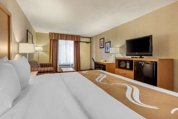  - Quality Inn Wilma Rudolph Blvd Clarksville - I-24, Exit 4