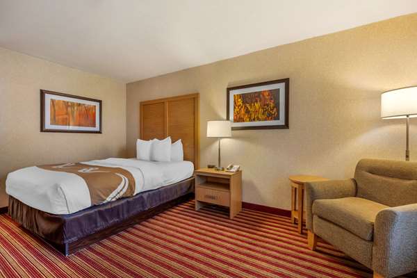  - Quality Inn Wilma Rudolph Blvd Clarksville - I-24, Exit 4