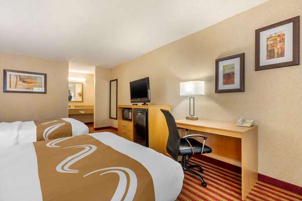  - Quality Inn Wilma Rudolph Blvd Clarksville - I-24, Exit 4