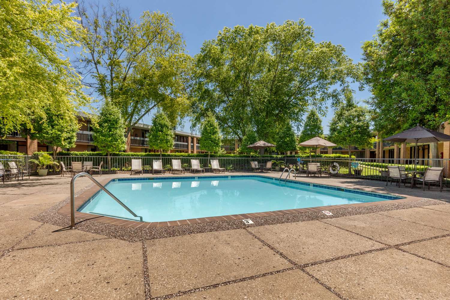 Quality Inn Wilma Rudolph Blvd Clarksville I24, Exit 4, TN See