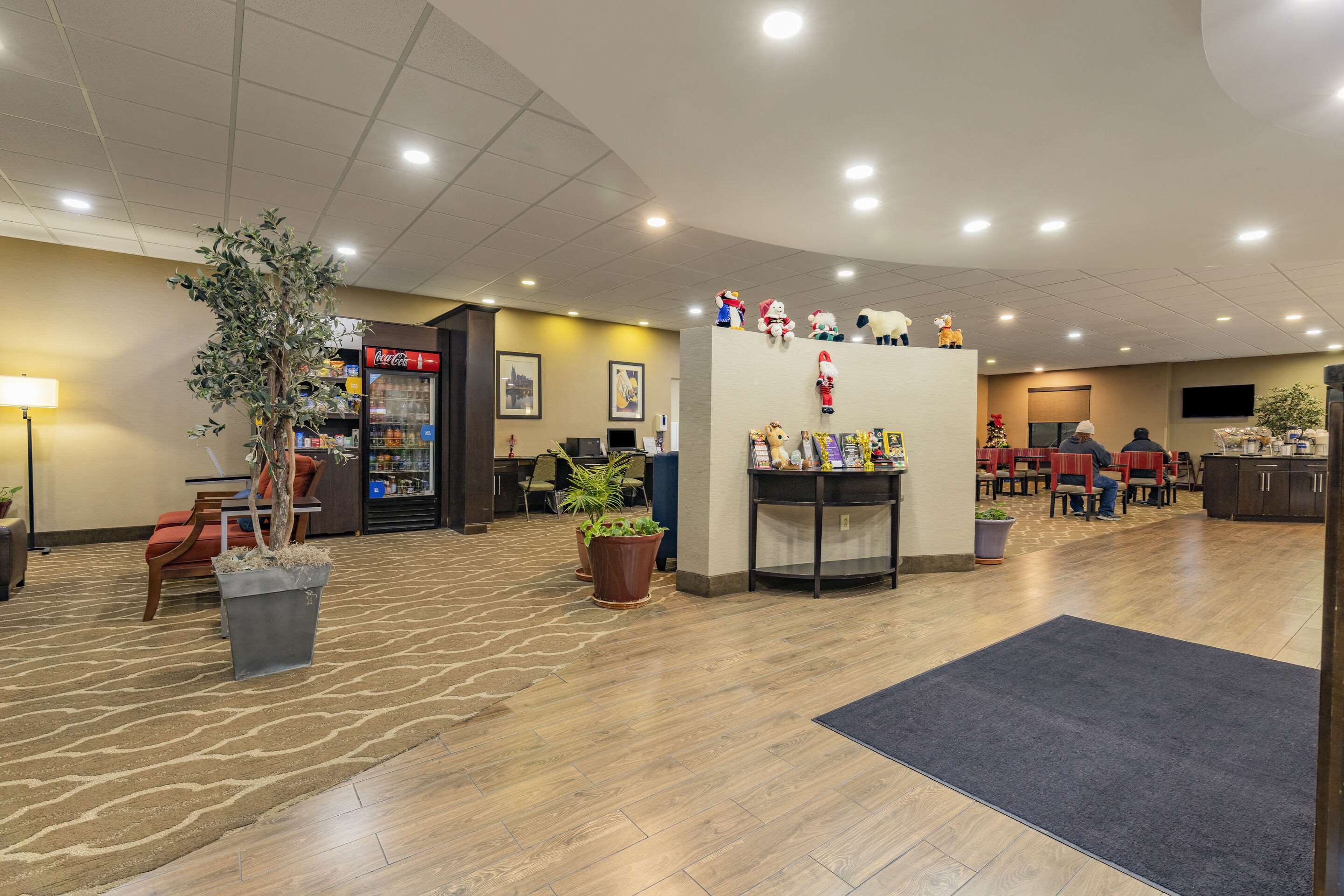 Hotel lobby | Comfort Suites Nashville