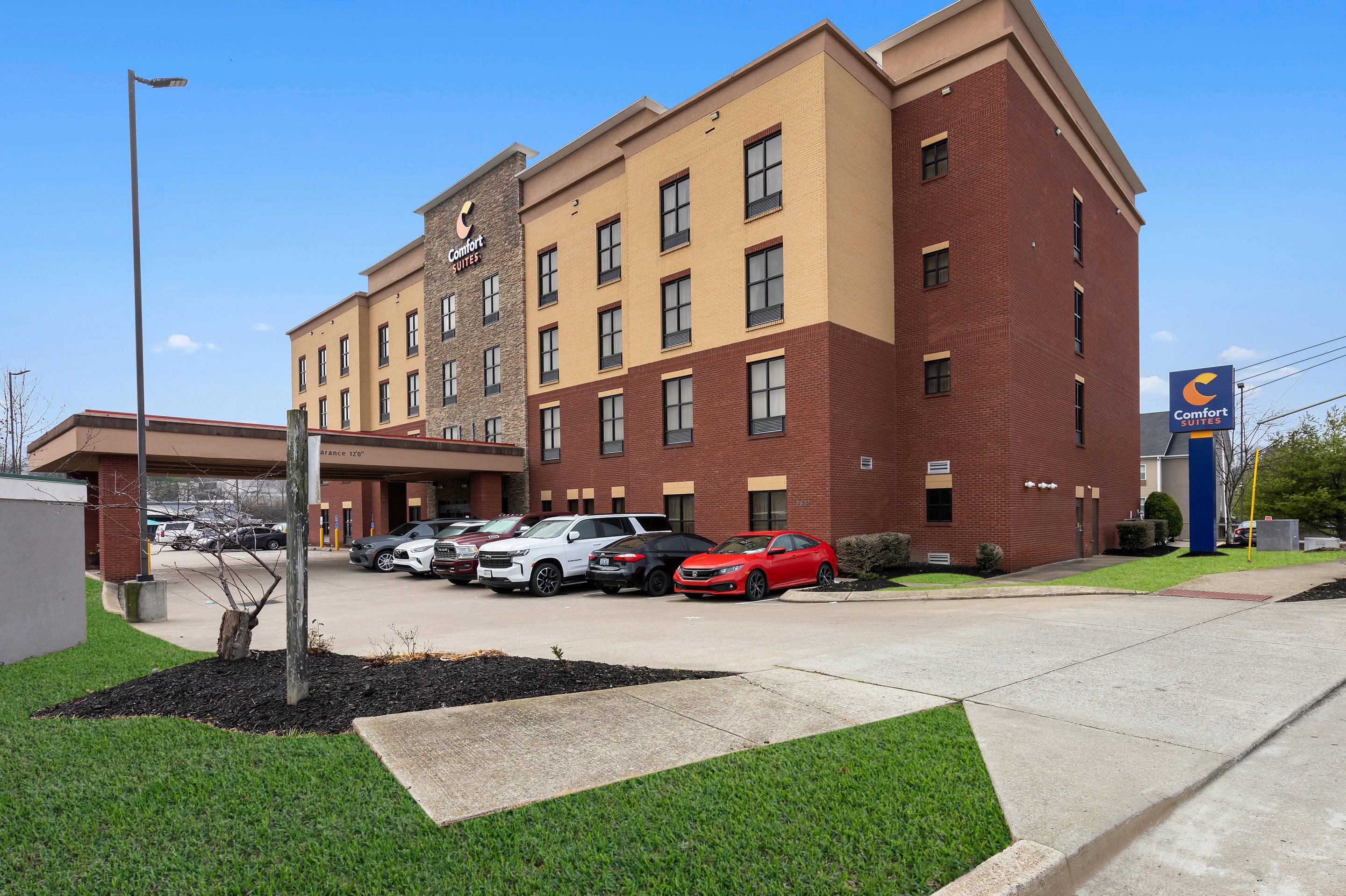 Hotel exterior | Comfort Suites Nashville near Percy Priest Lake