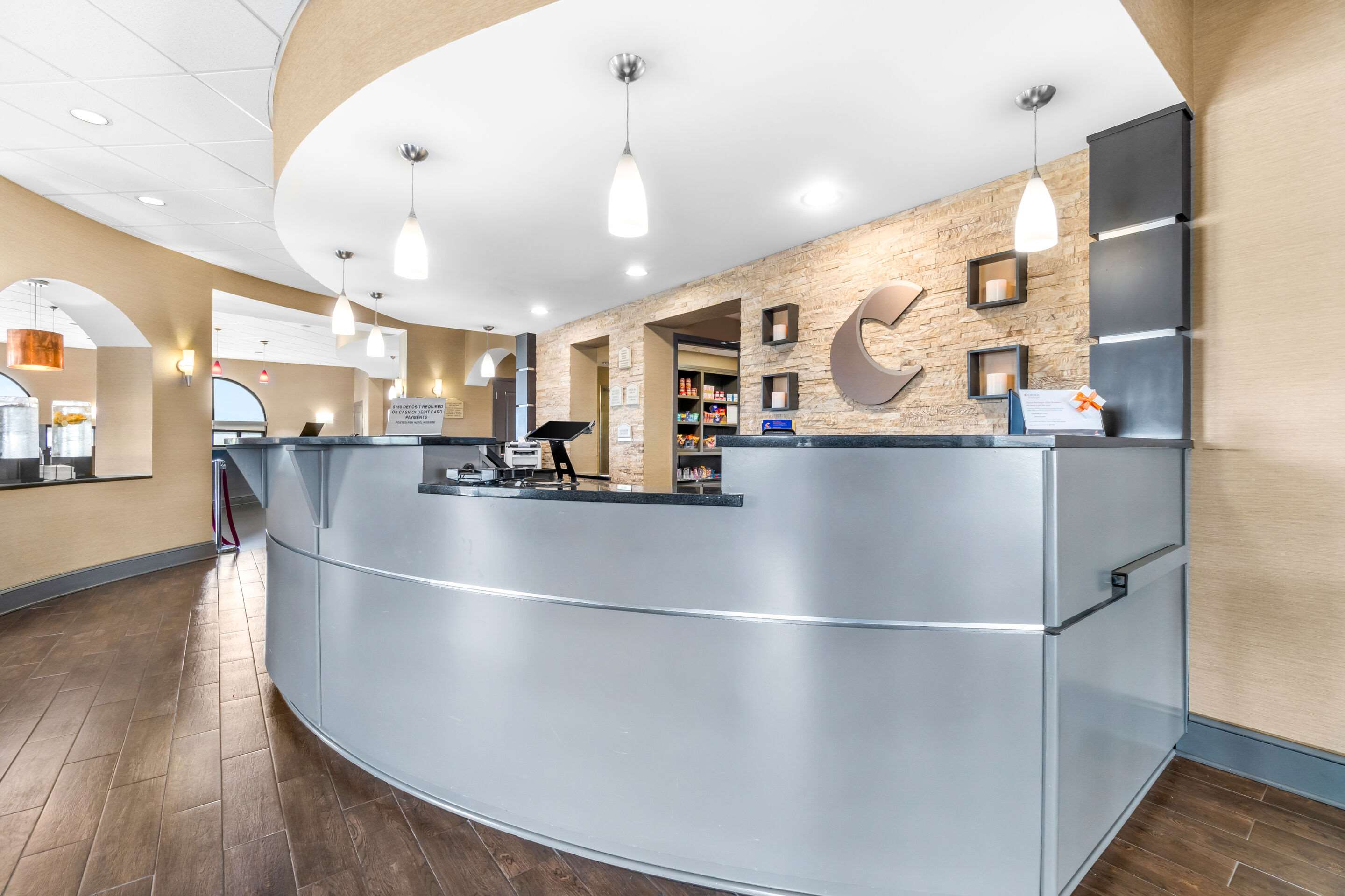 Front desk | Comfort Suites Jackson I-40