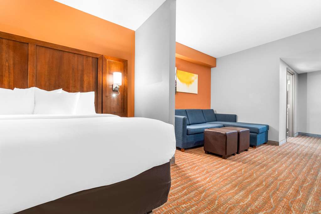 COMFORT SUITES JACKSON I-40-guestroom-Guest Room,On-Site.jpg