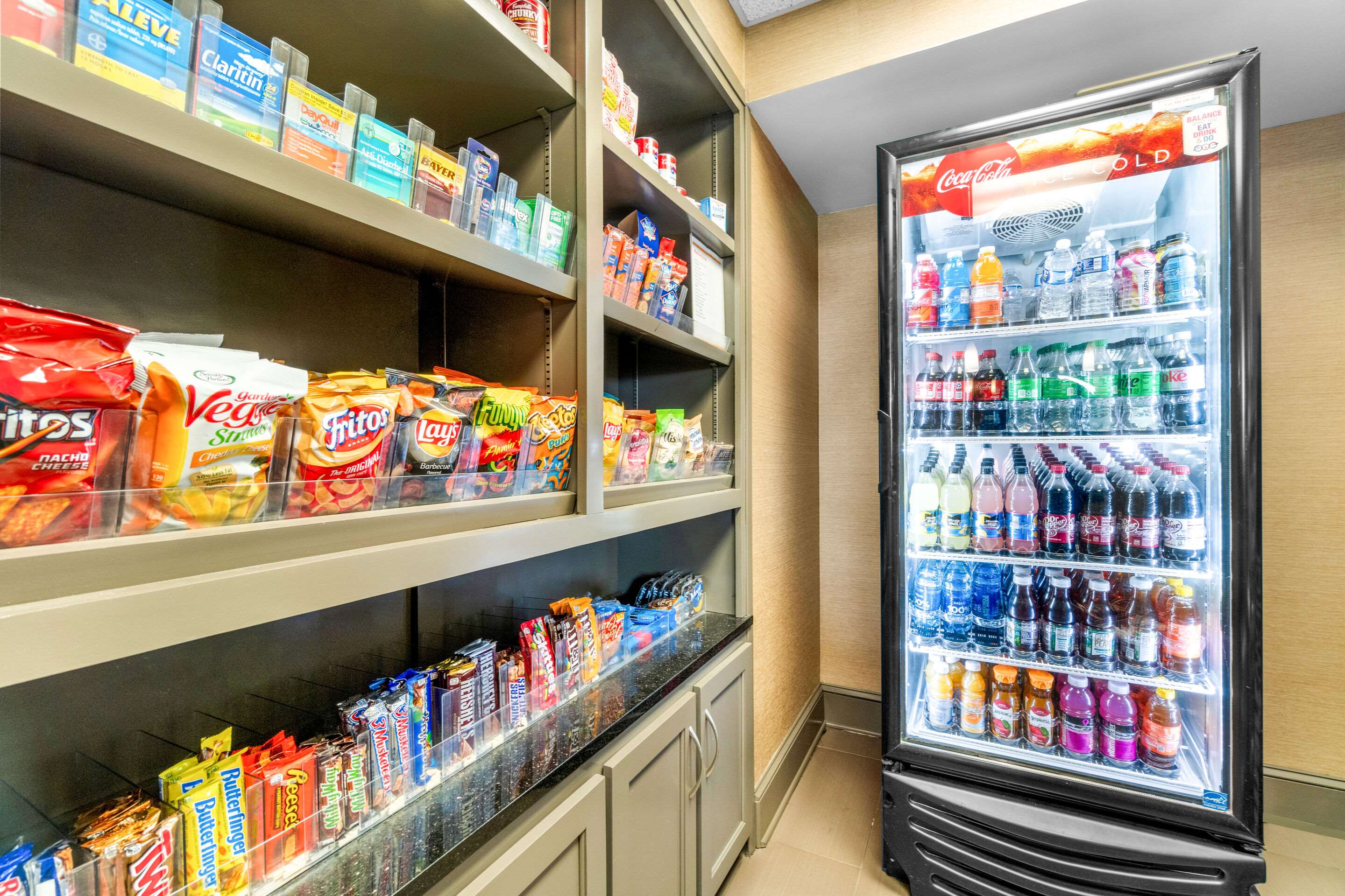 Hotel vending area | Comfort Suites Jackson I-40