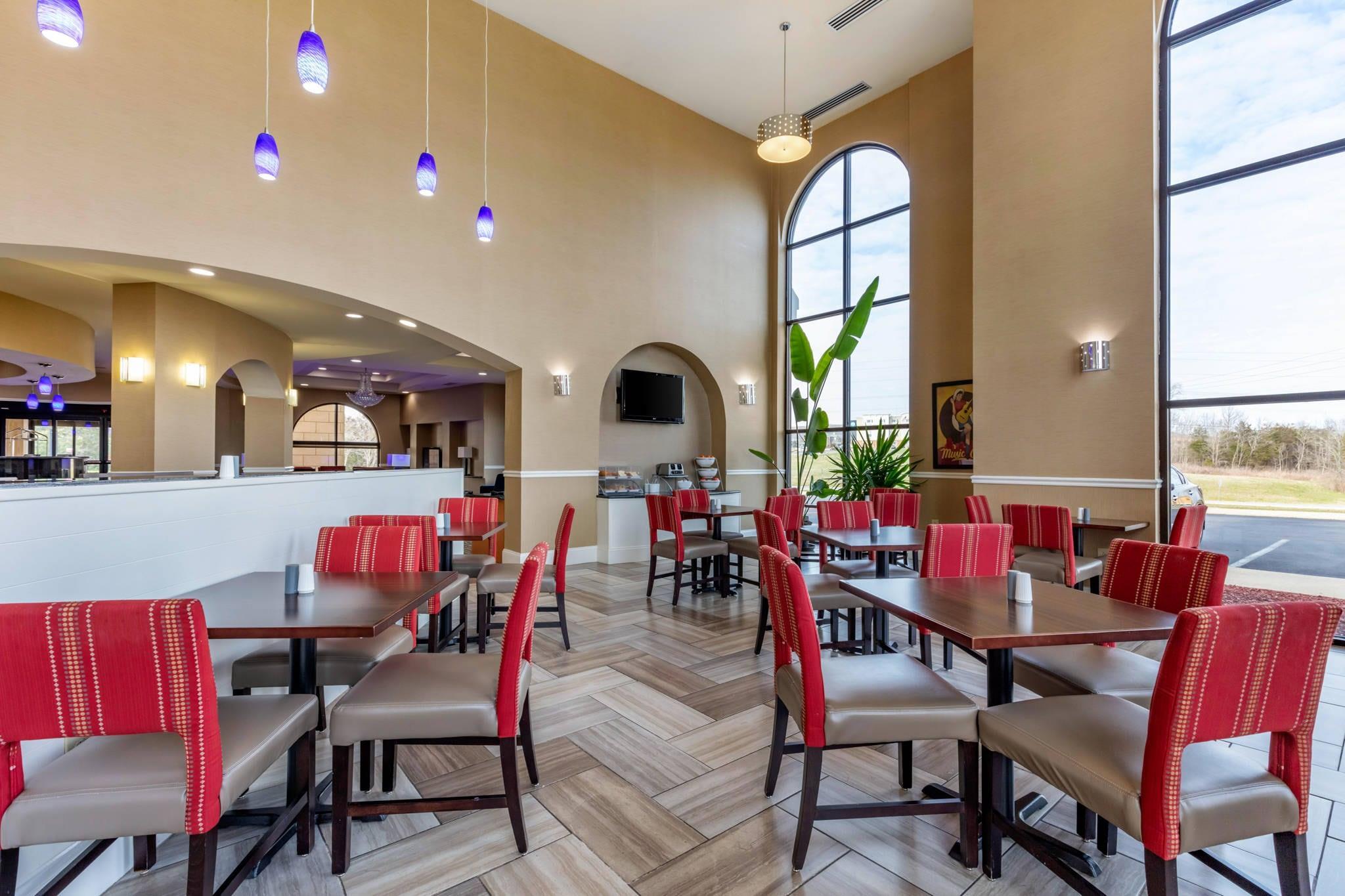 Breakfast area | Comfort Suites Smyrna