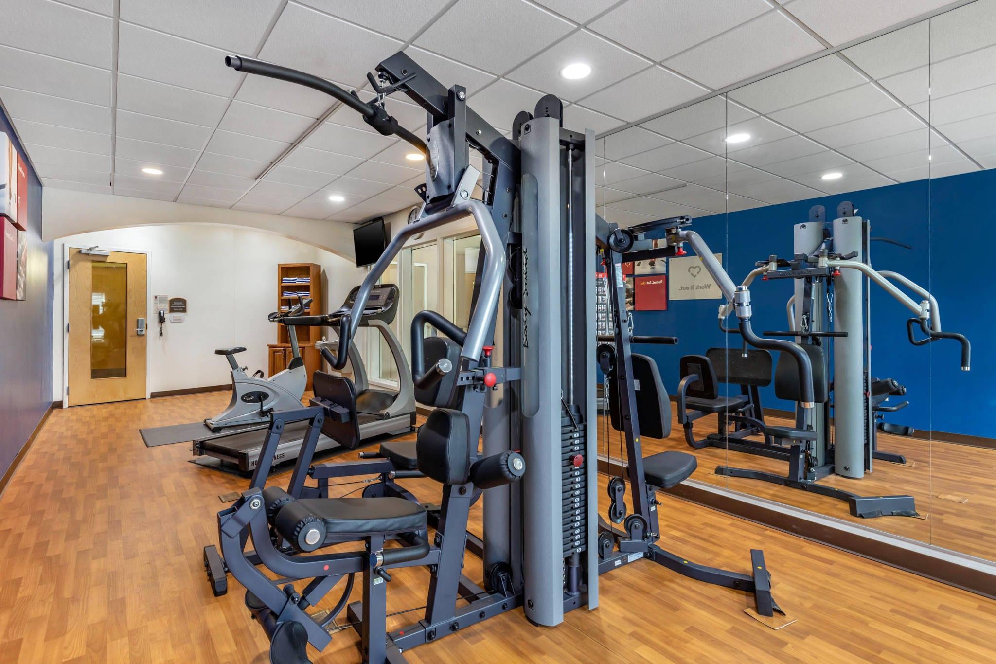 Fitness center | Comfort Suites Smyrna