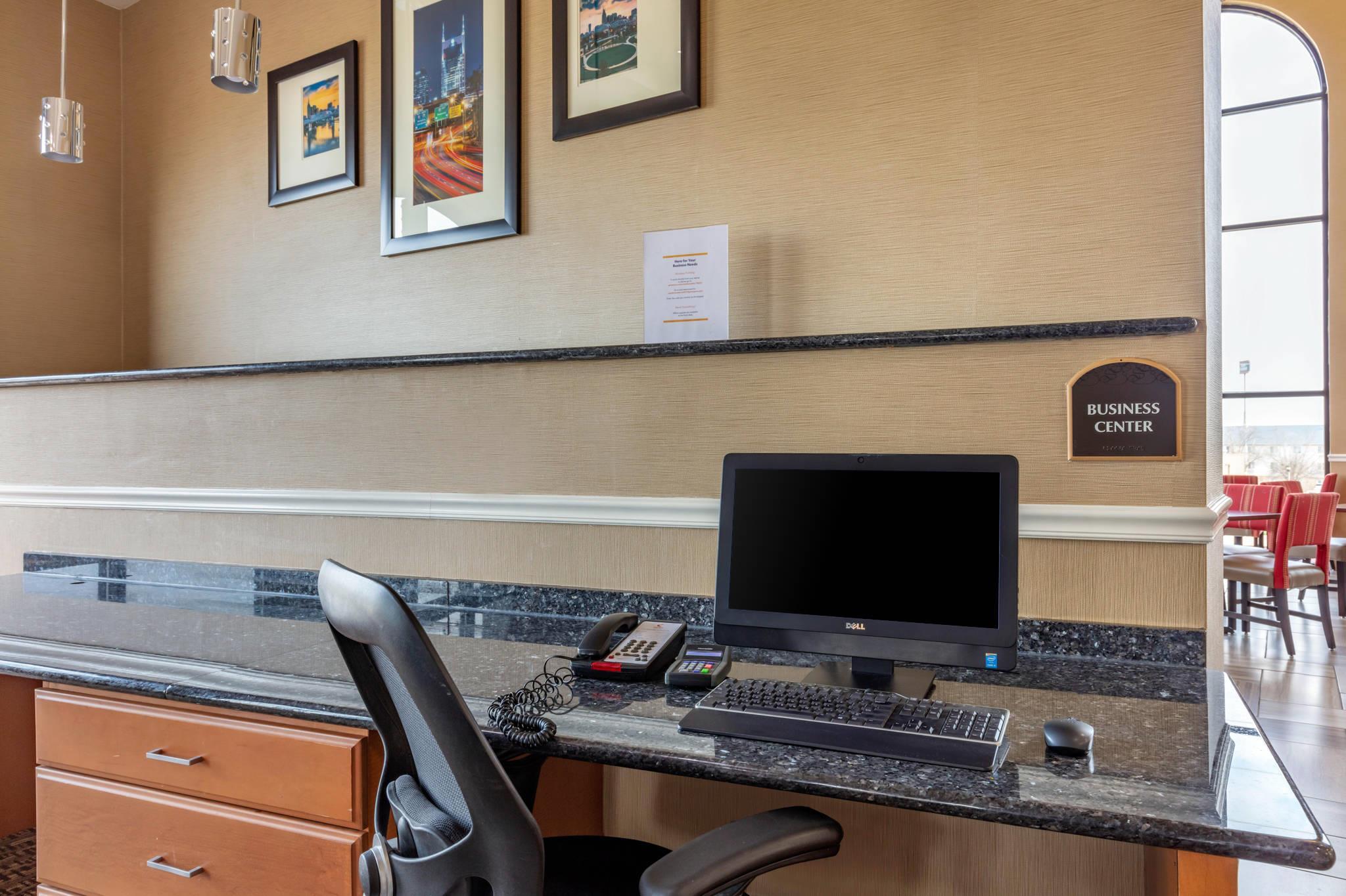 Business center | Comfort Suites Smyrna