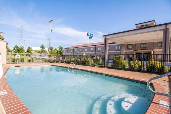 Pool - Comfort Inn Jackson - I-40, Exit 85