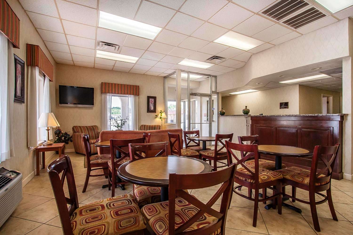 Quality Inn & Suites Covington, TN See Discounts