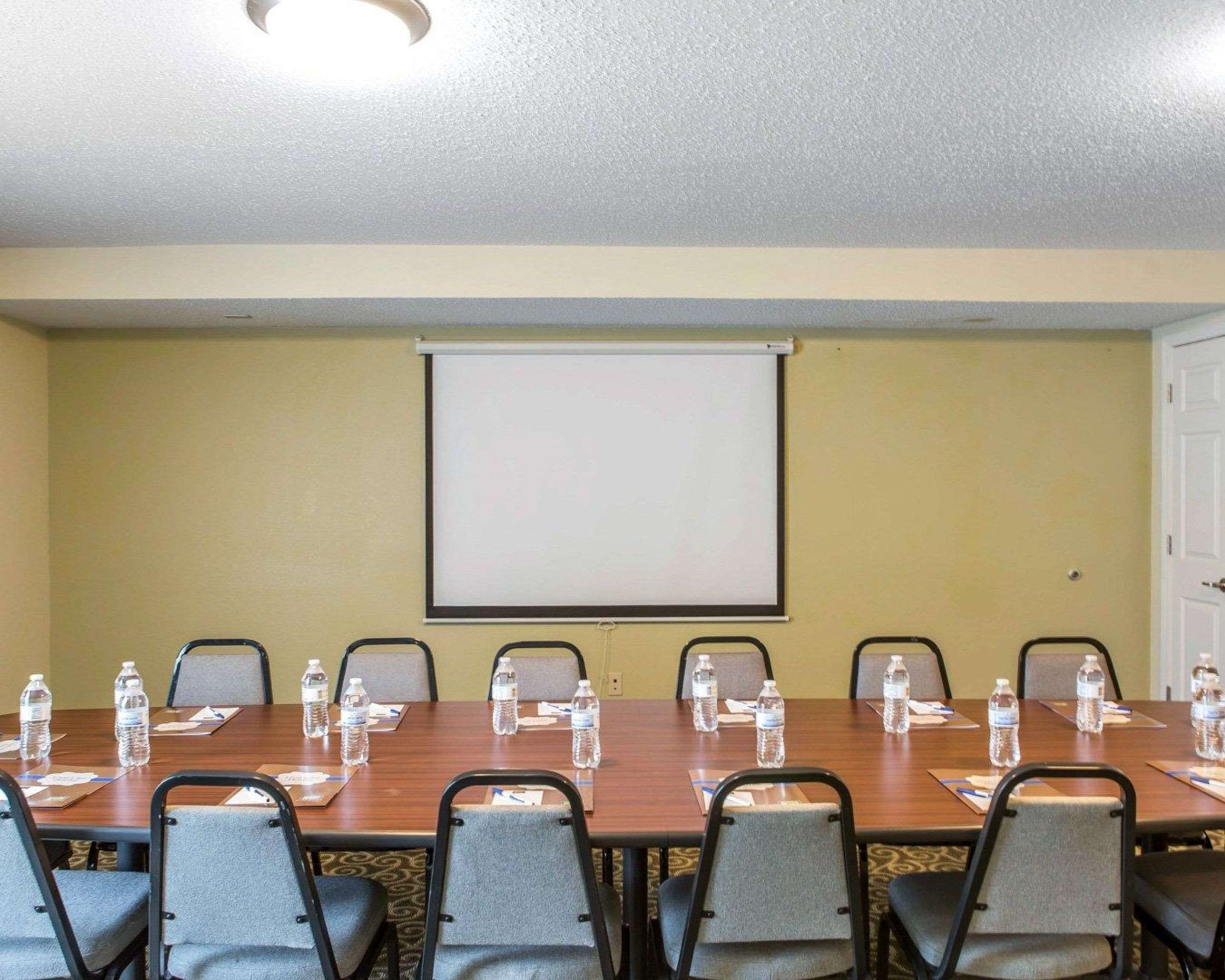 Boardroom | MainStay Suites Knoxville North I-75