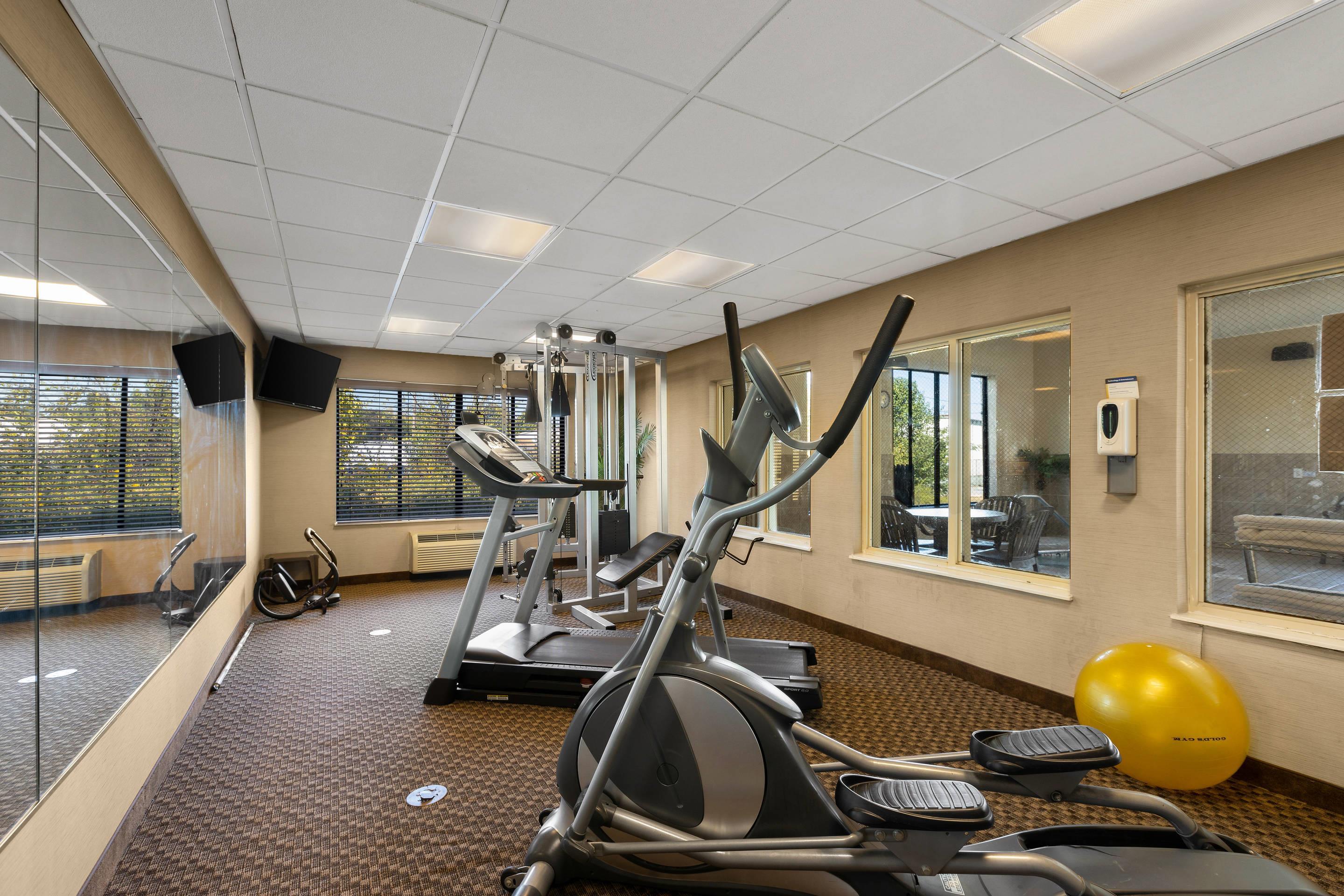 Exercise room | Comfort Inn Powell - Knoxville North