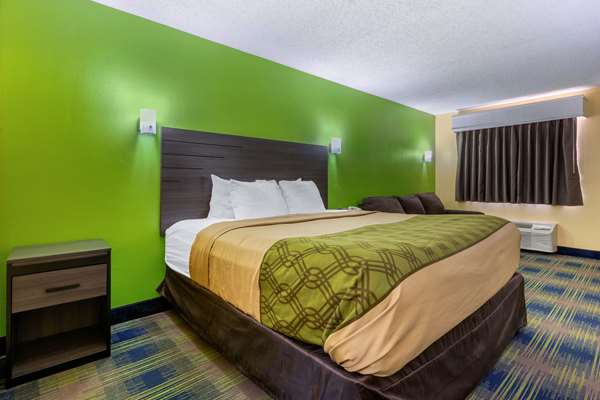 Suite - Econo Lodge East Nashville - I-40, Exit 219