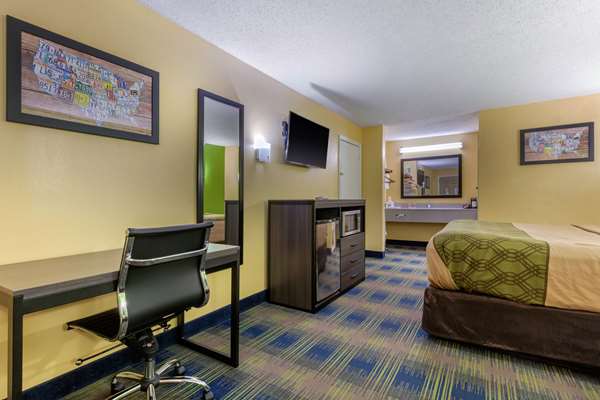 Suite - Econo Lodge East Nashville - I-40, Exit 219