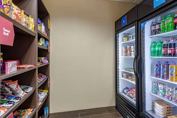  - Comfort Suites Manchester - I-24, Exit 114