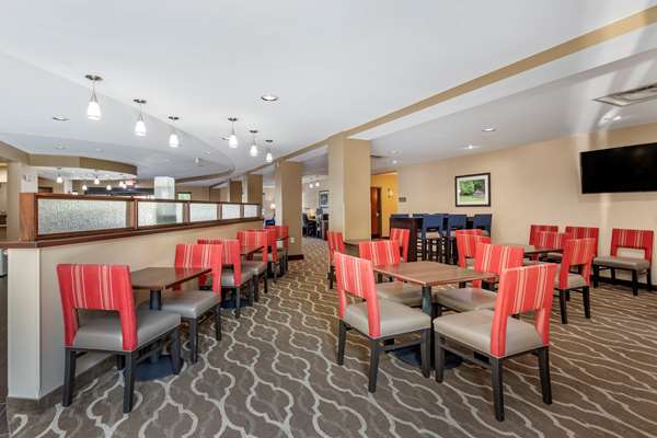 Amenities - Comfort Suites Manchester - I-24, Exit 114