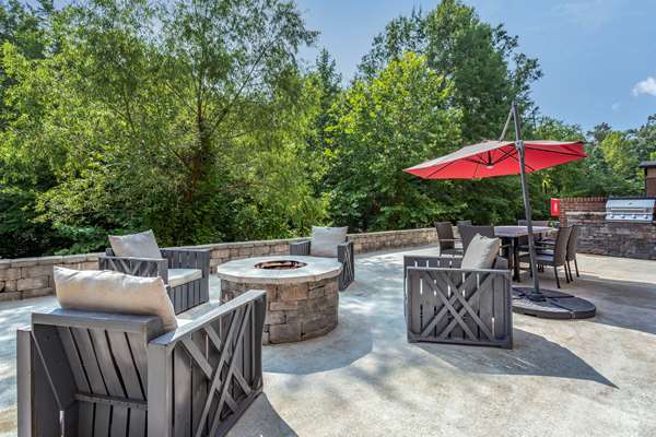  - Comfort Suites Manchester - I-24, Exit 114