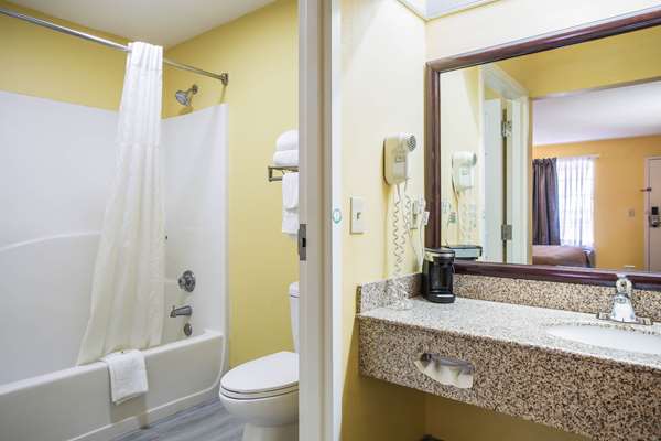  - Quality Inn White House - I-65, Exit 108