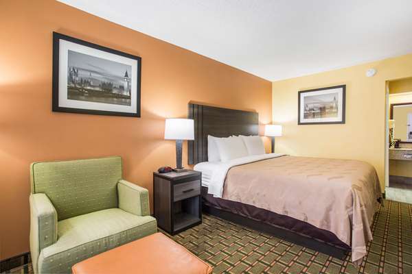  - Quality Inn White House - I-65, Exit 108