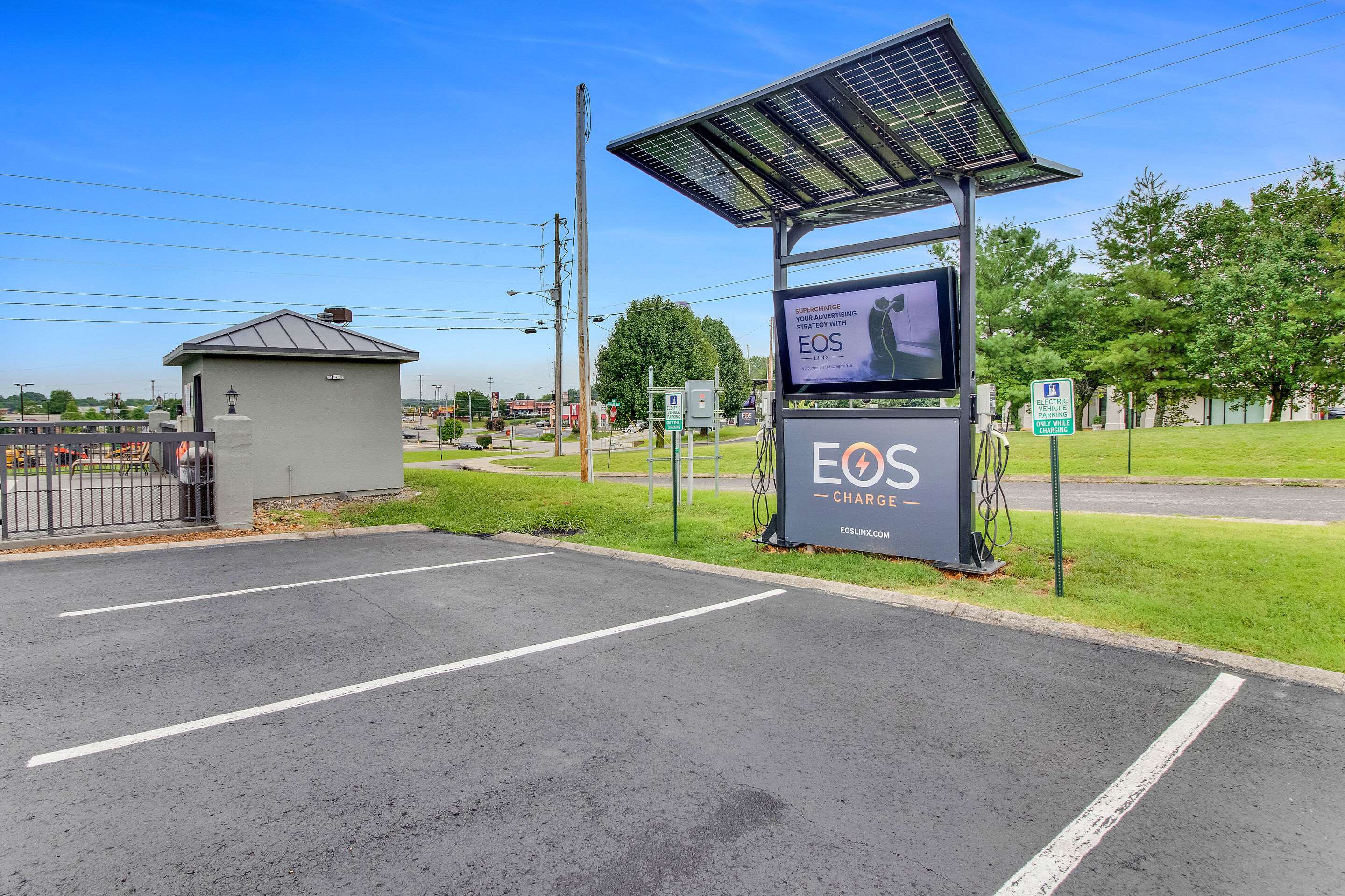 Electric vehicle charging station | Quality Inn