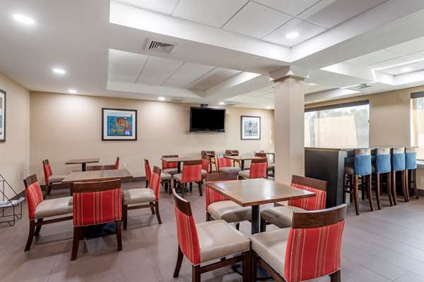 Amenities - Comfort Inn & Suites Atoka