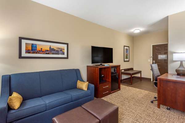  - Comfort Suites Clarksville