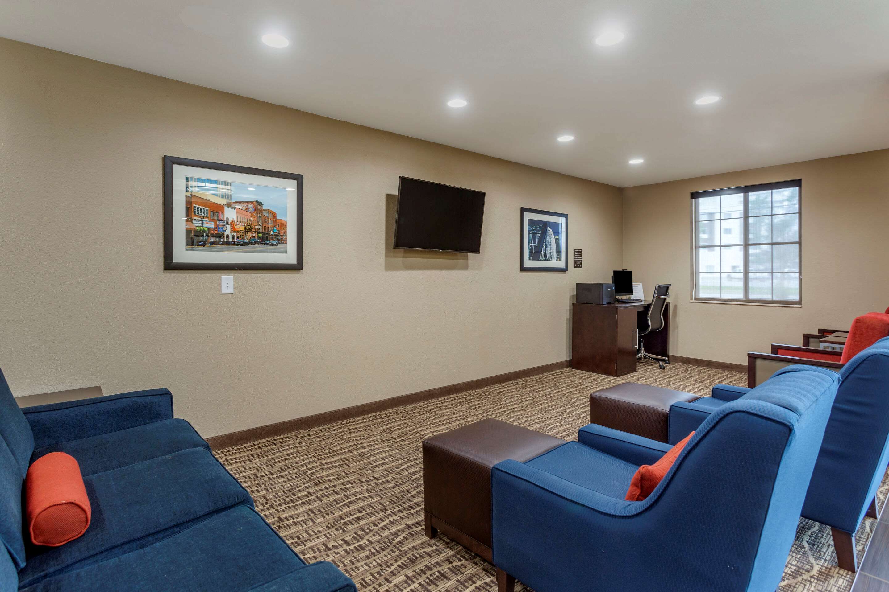 Lobby with sitting area