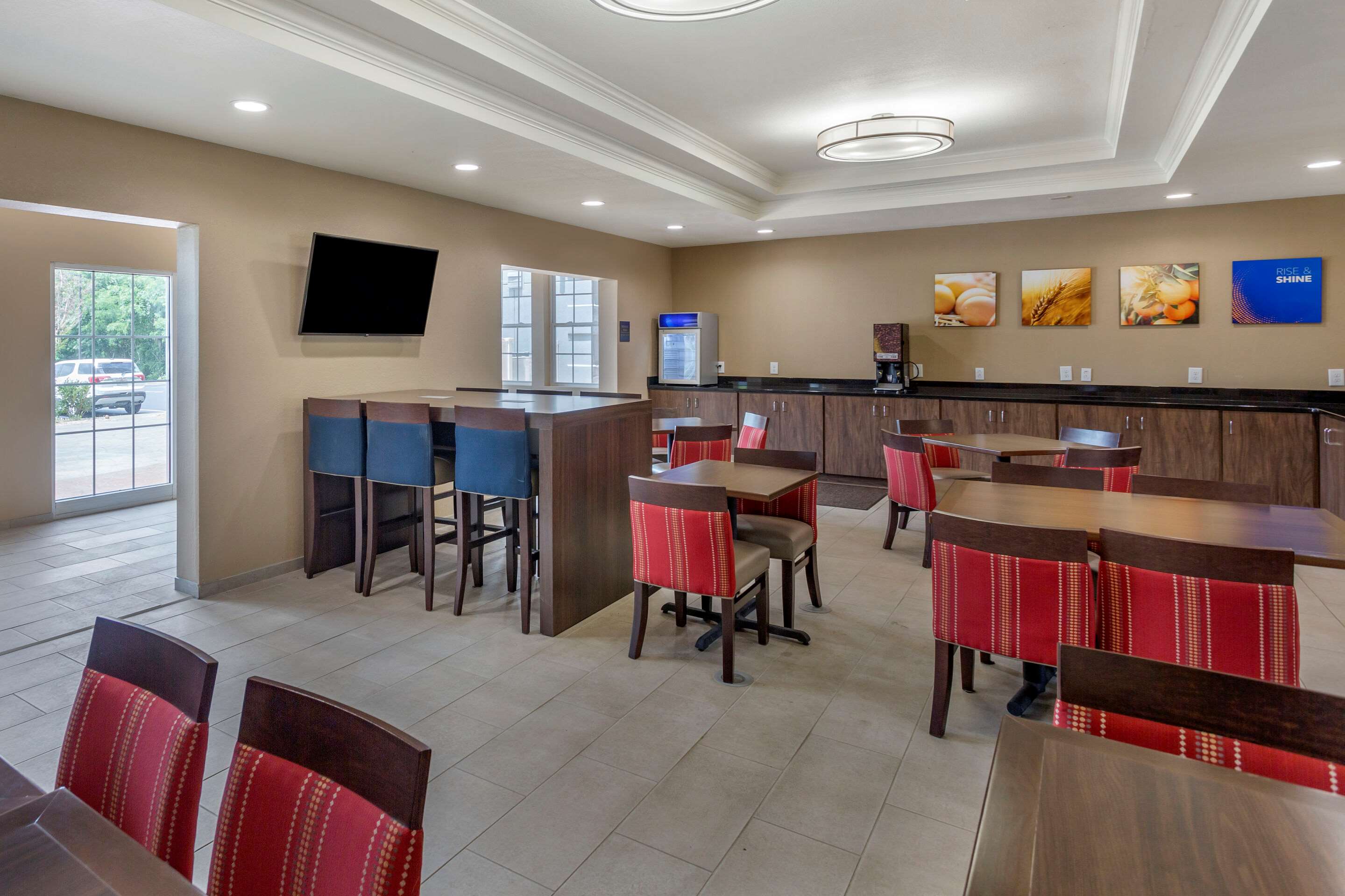 Breakfast area