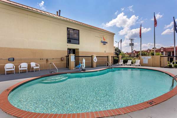 Pool - Comfort Inn Brownsville - I-40, Exit 56