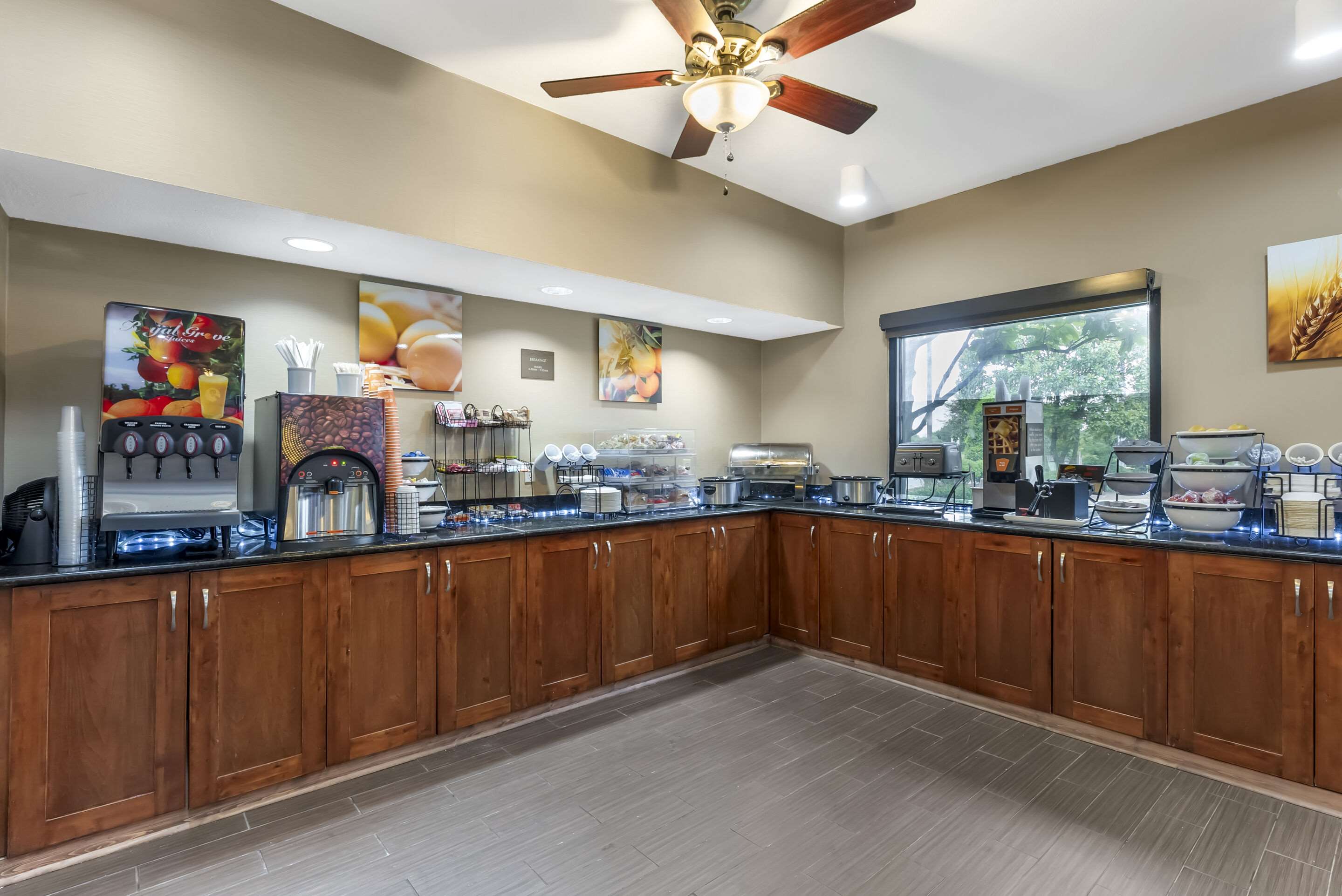Breakfast area