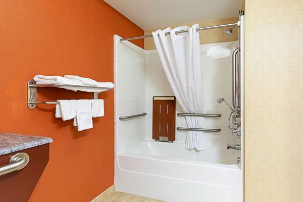 Suite - Sleep Inn & Suites Dyersburg