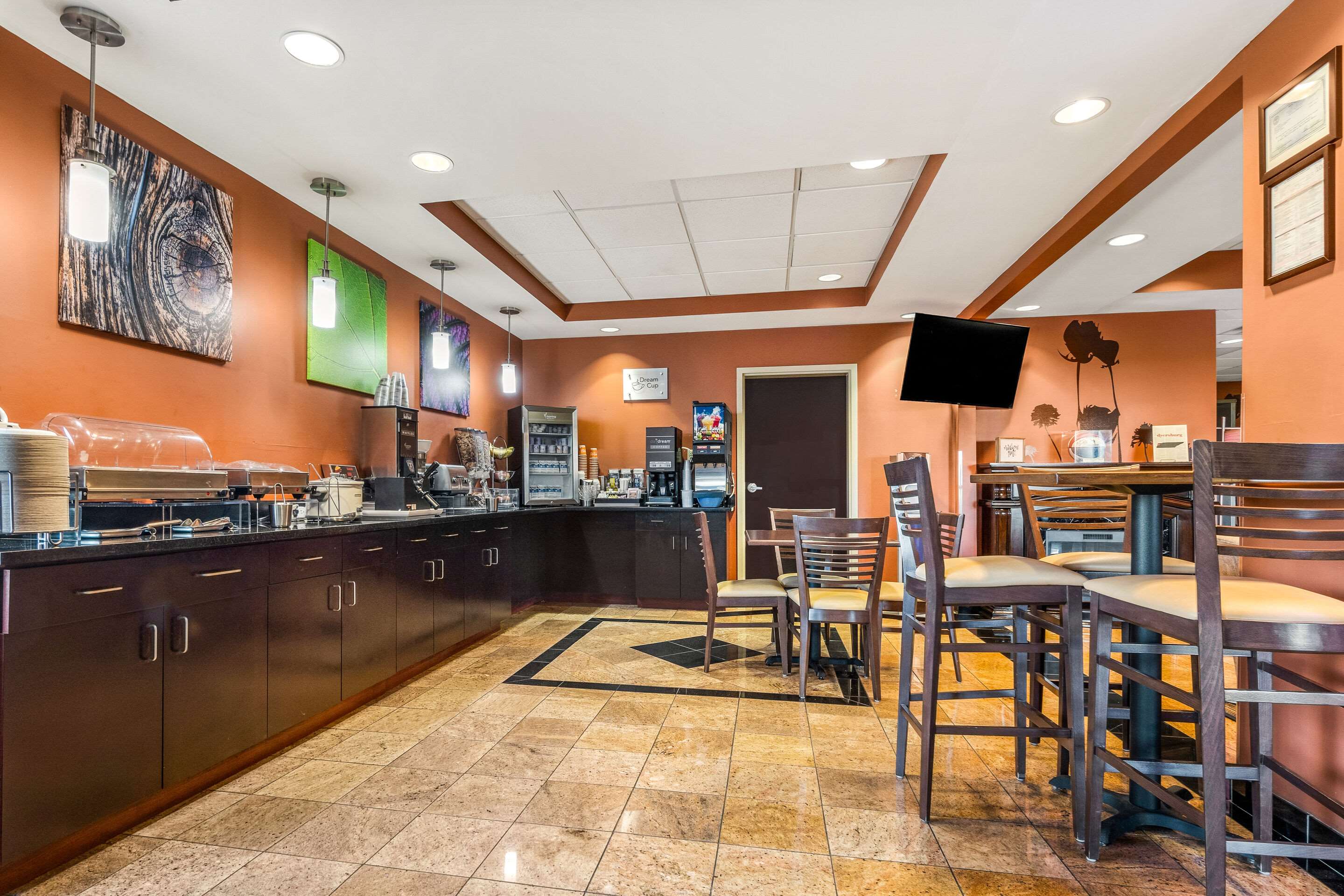 Breakfast area | Sleep Inn & Suites Dyersburg I-155