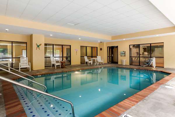 Pool - Comfort Suites Kingsport - I-26, Exit 4