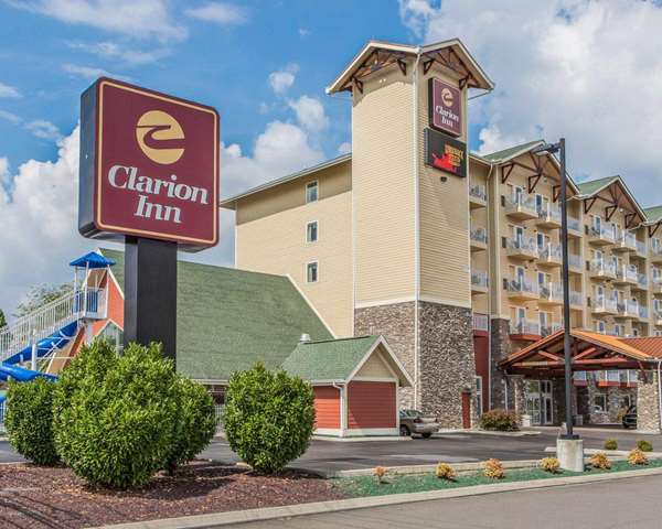 Exterior view - Clarion Hotel Pigeon Forge