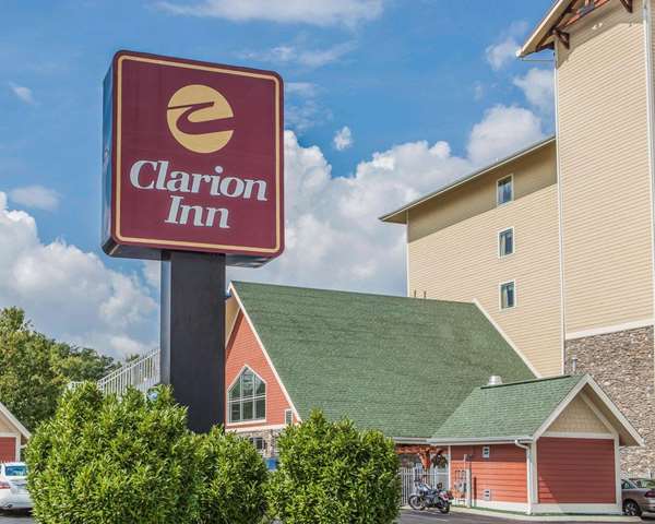 Exterior view - Clarion Hotel Pigeon Forge