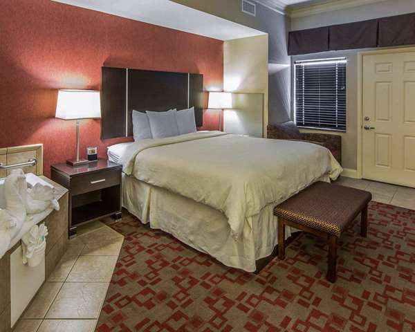  - Clarion Hotel Pigeon Forge