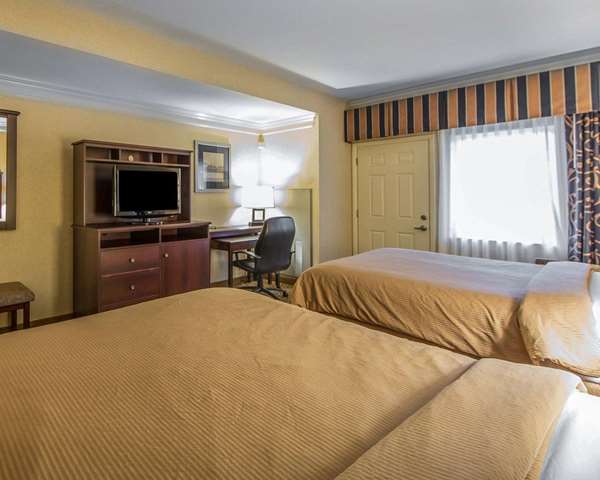  - Clarion Hotel Pigeon Forge