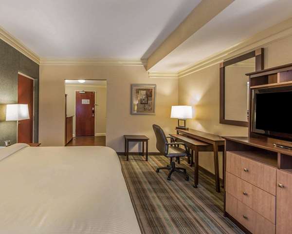  - Clarion Hotel Pigeon Forge