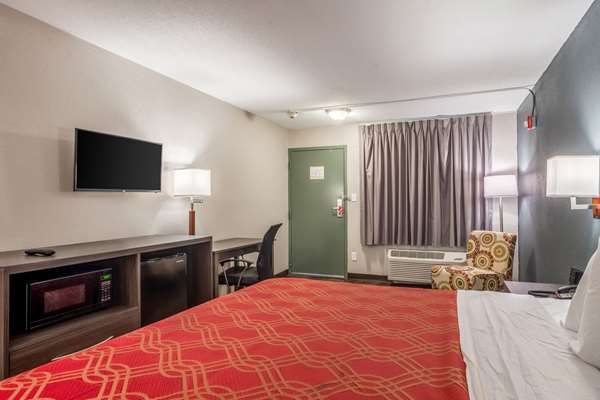  - Econo Lodge East Ridge - I-75, Exit 1