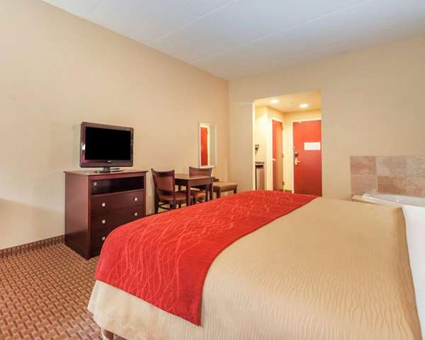 Suite - Comfort Inn Harriman - I-40, Exit 347