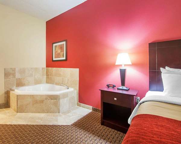Suite - Comfort Inn Harriman - I-40, Exit 347