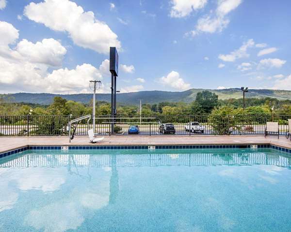 Pool - Comfort Inn Harriman - I-40, Exit 347