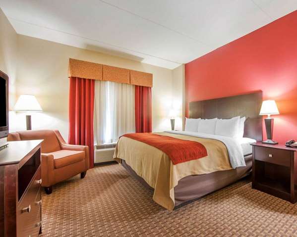 Suite - Comfort Inn Harriman - I-40, Exit 347