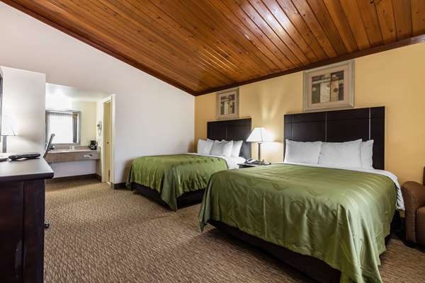 - Quality Inn Tullahoma