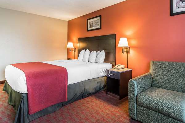  - Quality Inn & Suites La Vergne - I-24, Exit 64