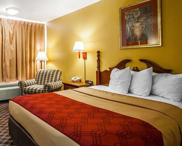  - Econo Lodge Dyersburg - I-155, Exit 13