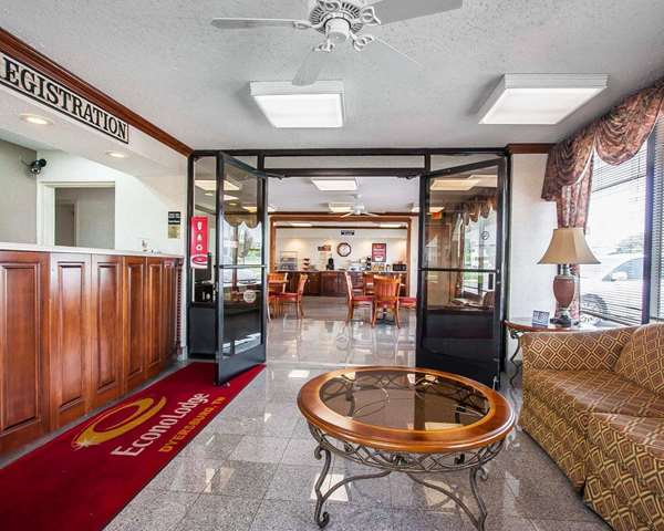  - Econo Lodge Dyersburg - I-155, Exit 13