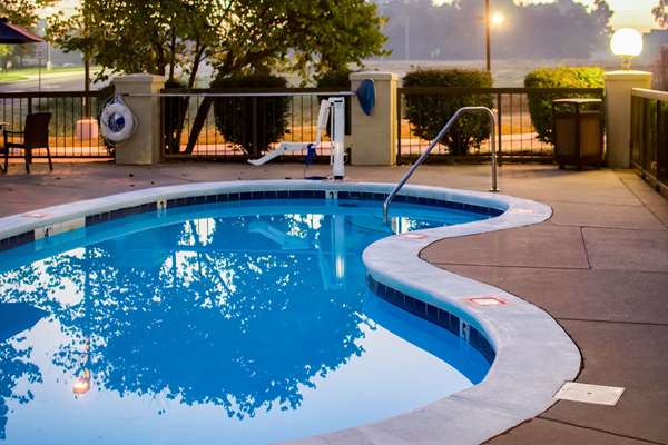 Pool - Quality Inn Clarksville - I-24, Exit 11