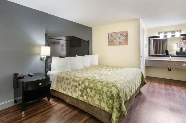  - Econo Lodge Kingsport - I-81, Exit 63