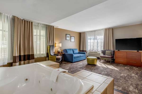 Suite - Comfort Inn & Suites Antioch - I-24, Exit 59